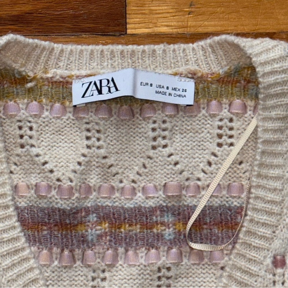 ZARA Floral Pattern Knit V-Neck Sweater size Small - Picture 3 of 5